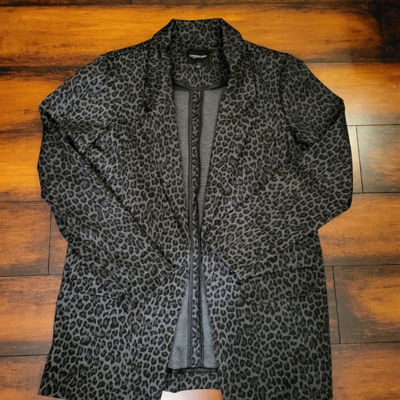 Blazer - Picture 1 of 1